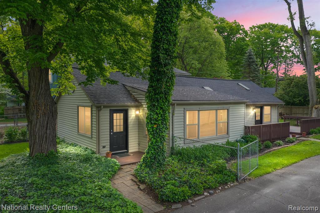 330 BEACHWAY Street, Whitmore Lake, MI 48189 — front exterior