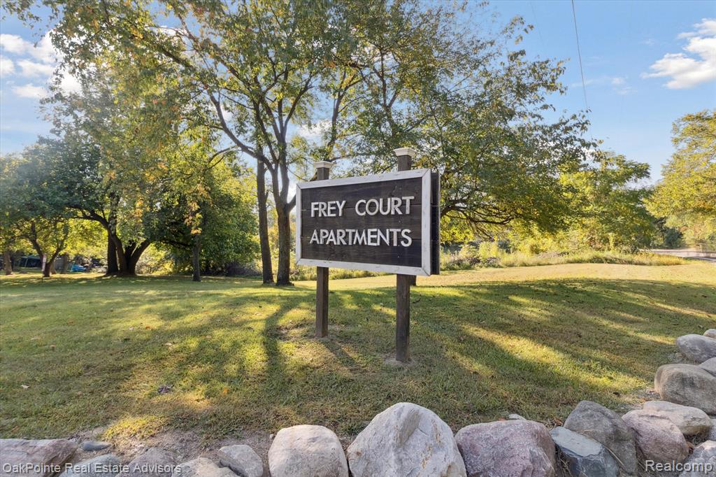11429 Frey Court, Whitmore Lake, MI 48116 — front exterior