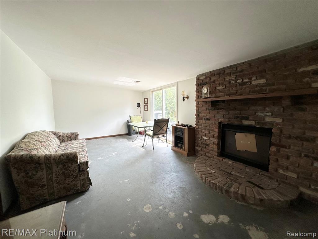 5741 Crandall Road, Howell, MI 48855 — Photo 17