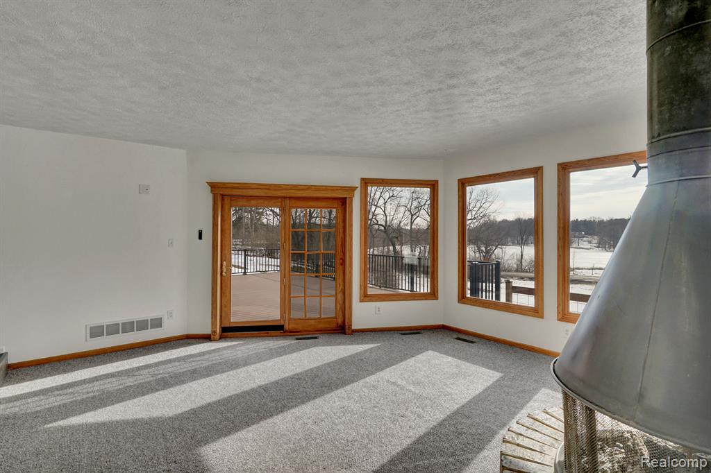 35 Leece Road, Ortonville, MI 48462 — Photo 6