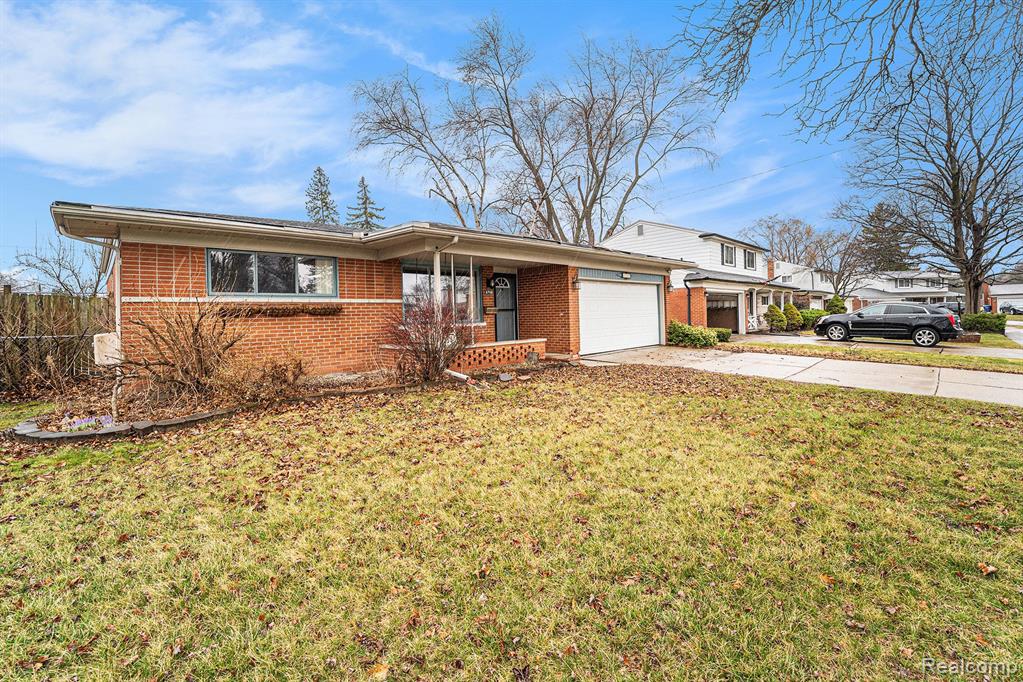 4750 LA CHENE Drive, Warren, MI 48092 — Photo 4