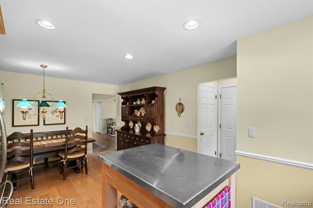 39664 Cadborough Drive, Clinton Twp, MI 48038 — Photo 20