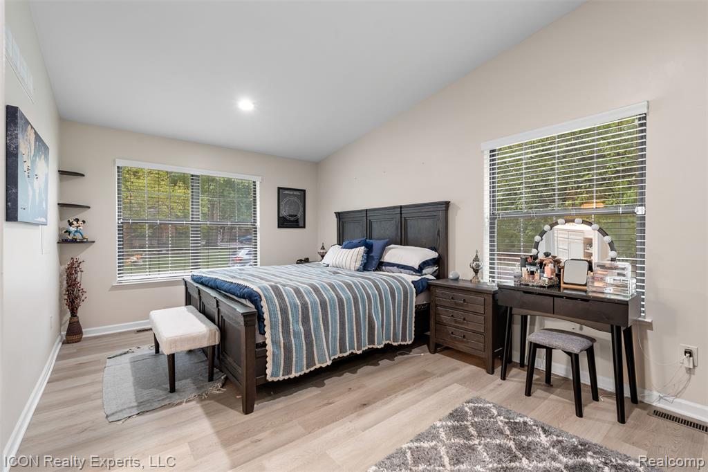 7208 Green Farm Road, 154, West Bloomfield, MI — Photo 18