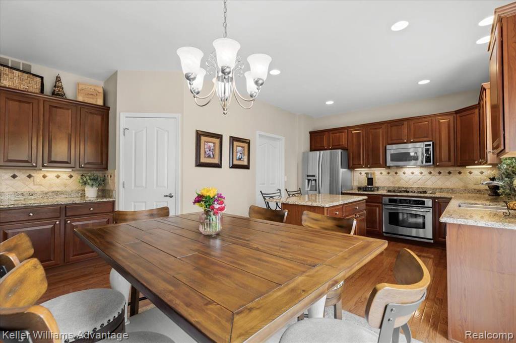 49053 RUNNING TROUT Lane, Northville, MI 48168 — Photo 15