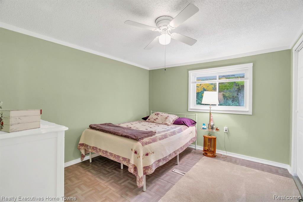 1663 EMERSON Road, Wales, MI — Photo 31
