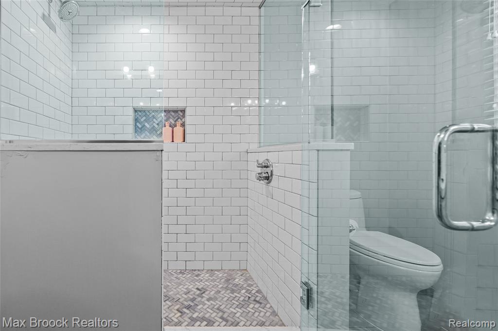 5275 Brookdale Road, Bloomfield Hills, MI 48304 — Photo 45