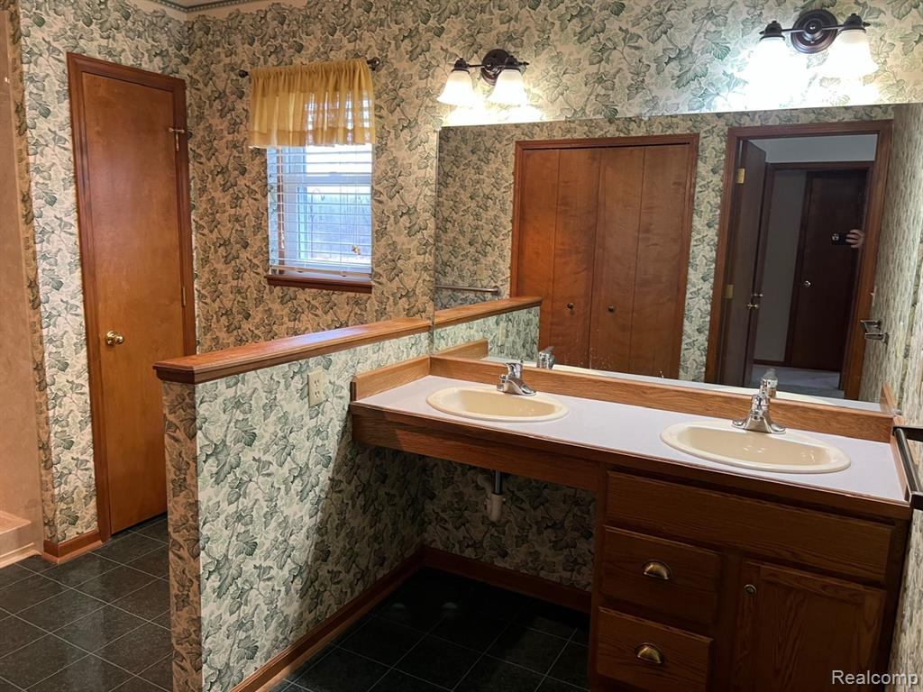 4480 Genesee Road, Lapeer, MI 48446 — Photo 18