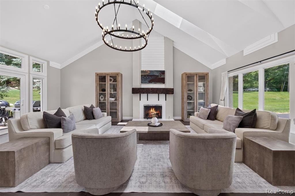 5136 Commerce Road, West Bloomfield, MI 48324 — Photo 9