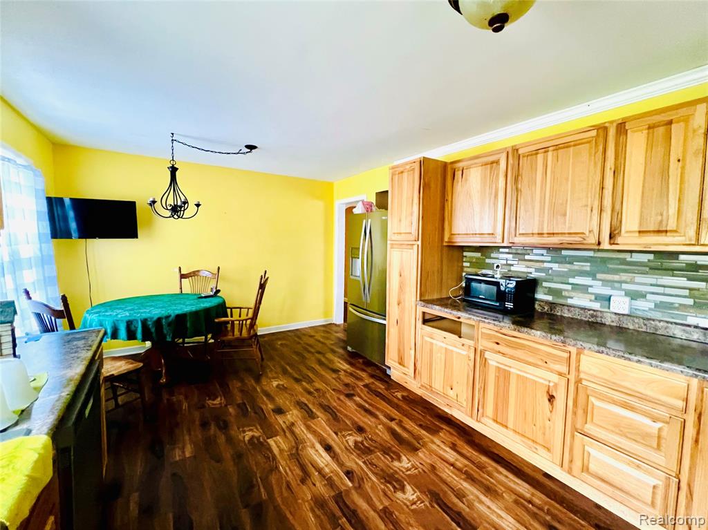 350 S Almont Avenue, Imlay City, MI 48444 — Photo 9