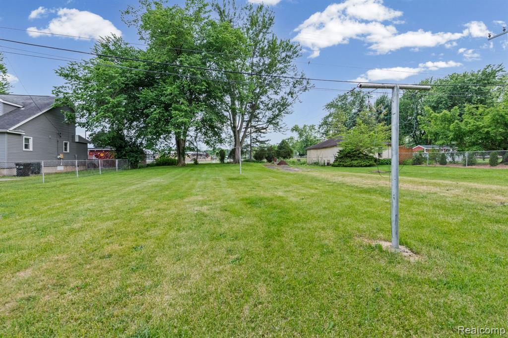 7993 CHURCH Road, Grosse Ile, MI 48138 — Photo 25