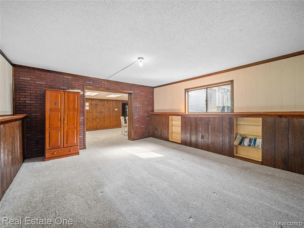 9425 Galatian Drive, Whitmore Lake, MI 48189 — Photo 20