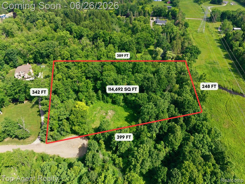 657 DONNA MAE, Leonard, MI 48367