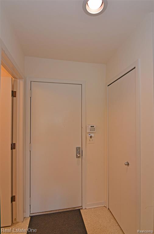 20080 Longridge Court, Northville, MI 48167 — Photo 21