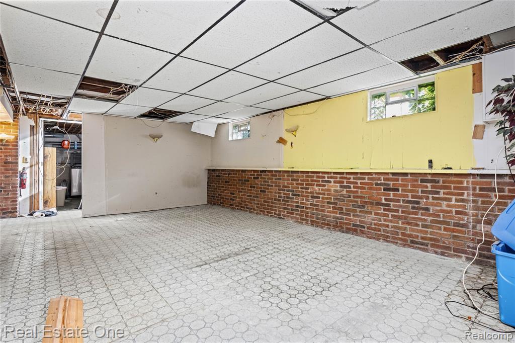 9585 N Eston Road, Clarkston, MI 48348 — Photo 36