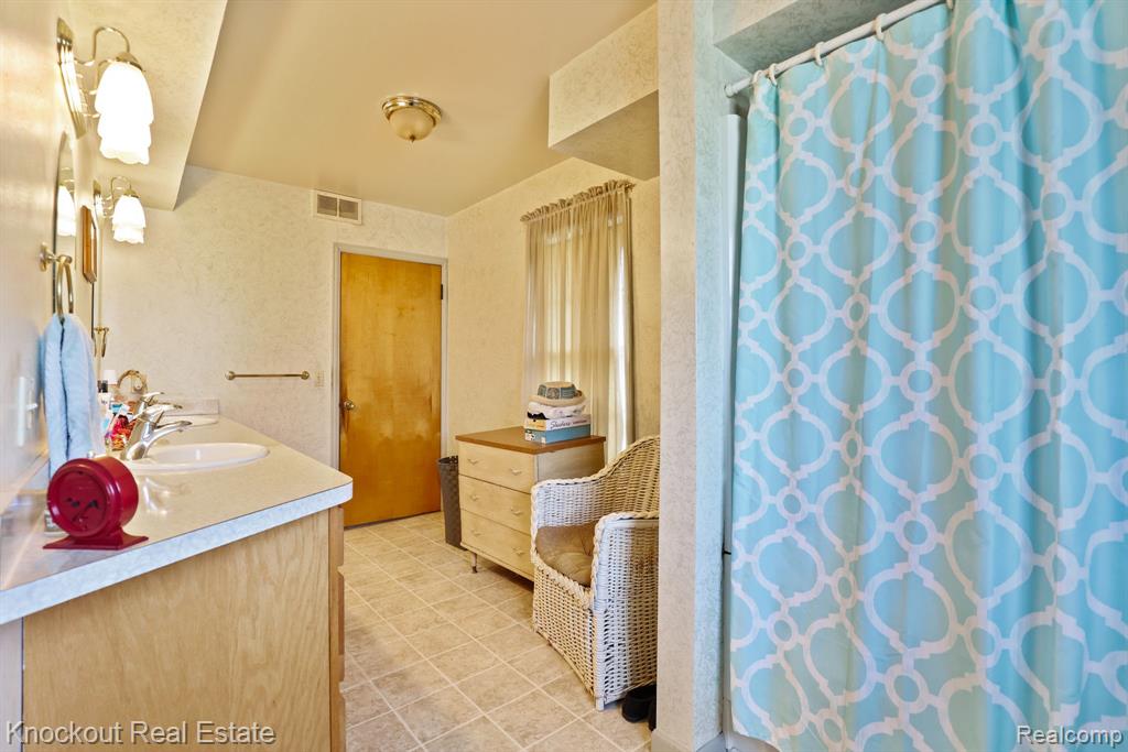12078 Church Street, Birch Run, MI 48415 — Photo 15
