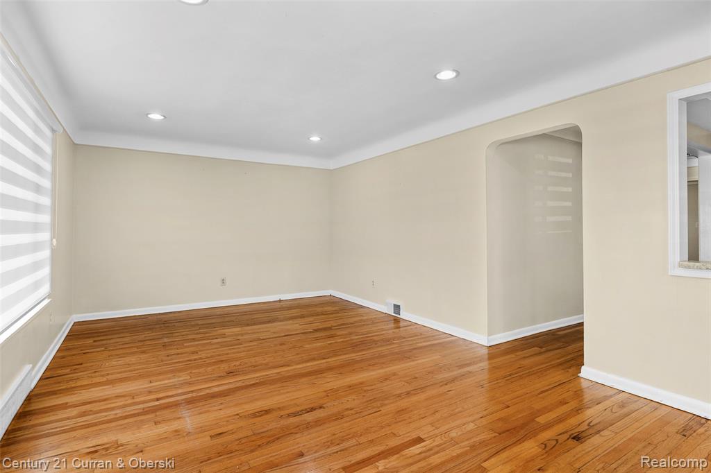 7428 Kingsbury, Dearborn Heights, MI 48127 — Photo 5