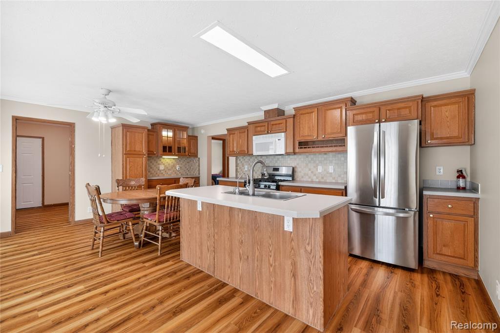12239 Maple Creek Court, South Lyon, MI 48178 — Photo 9