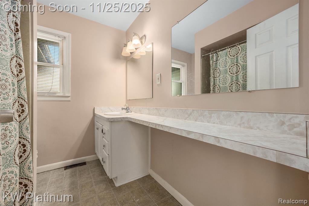 53800 N Foster Road, Chesterfield, MI — Photo 11