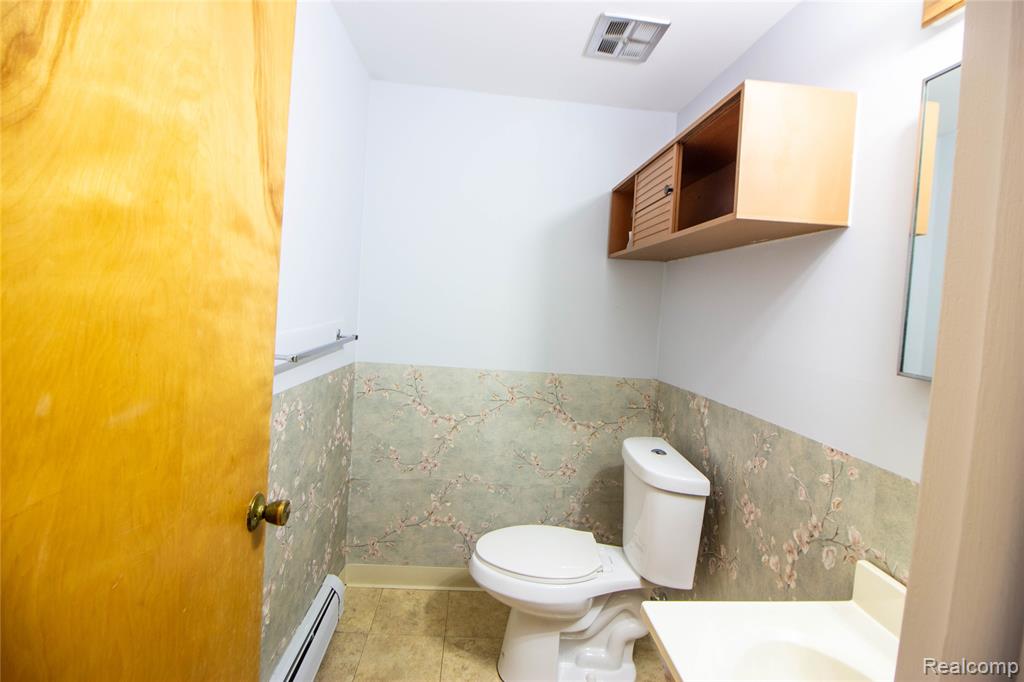 4271 Brandywyne Drive, Troy, MI 48098 — Photo 12