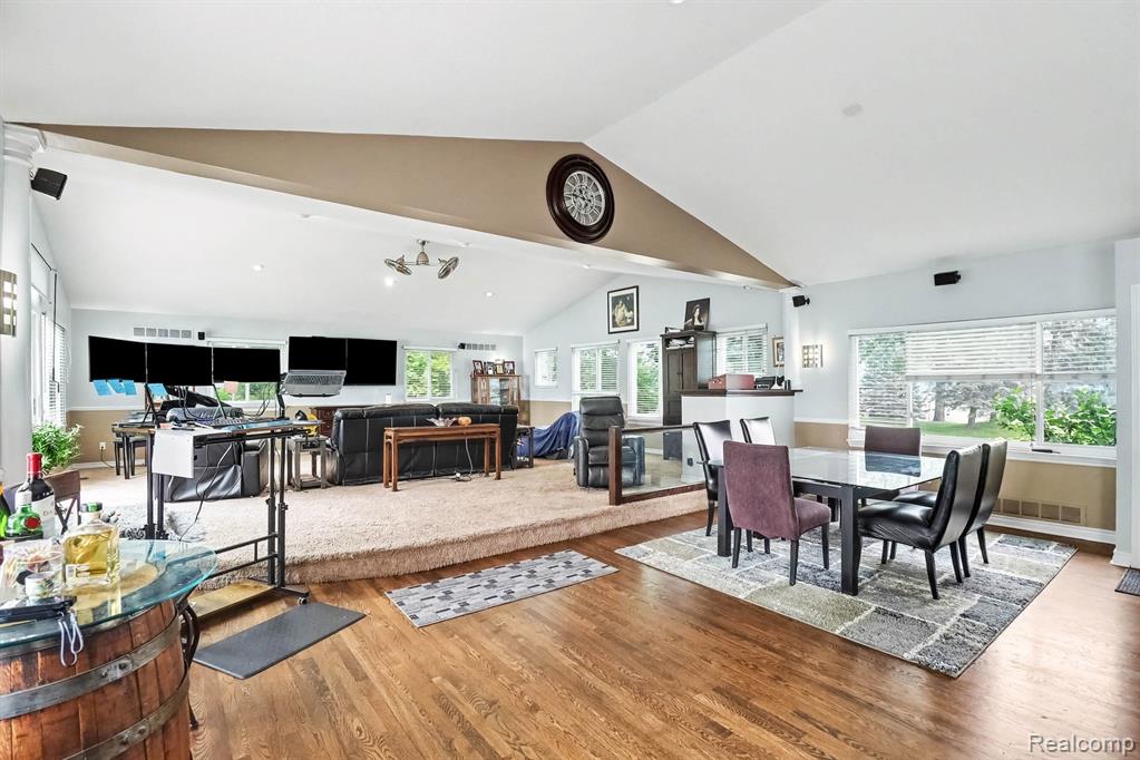 Photo 5