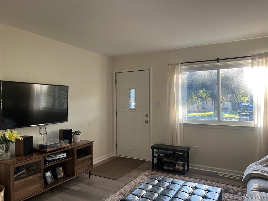4335 Crestdale Avenue, West Bloomfield, MI 48323 — Photo 8
