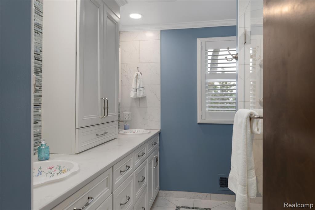 2317 Chelsea Court, Troy, MI 48084 — Photo 26