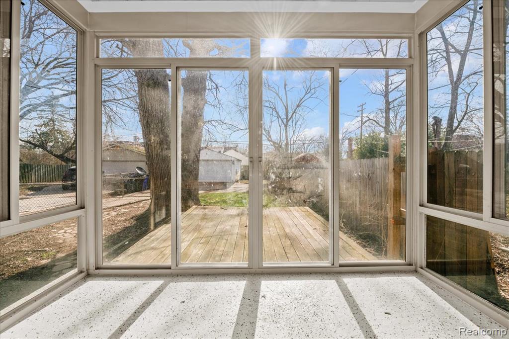 4323 Kensington Avenue, Detroit, MI 48224 — Photo 37