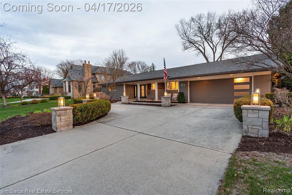 47 Roslyn Road, Grosse Pointe Shores, MI 48236 — Photo 3