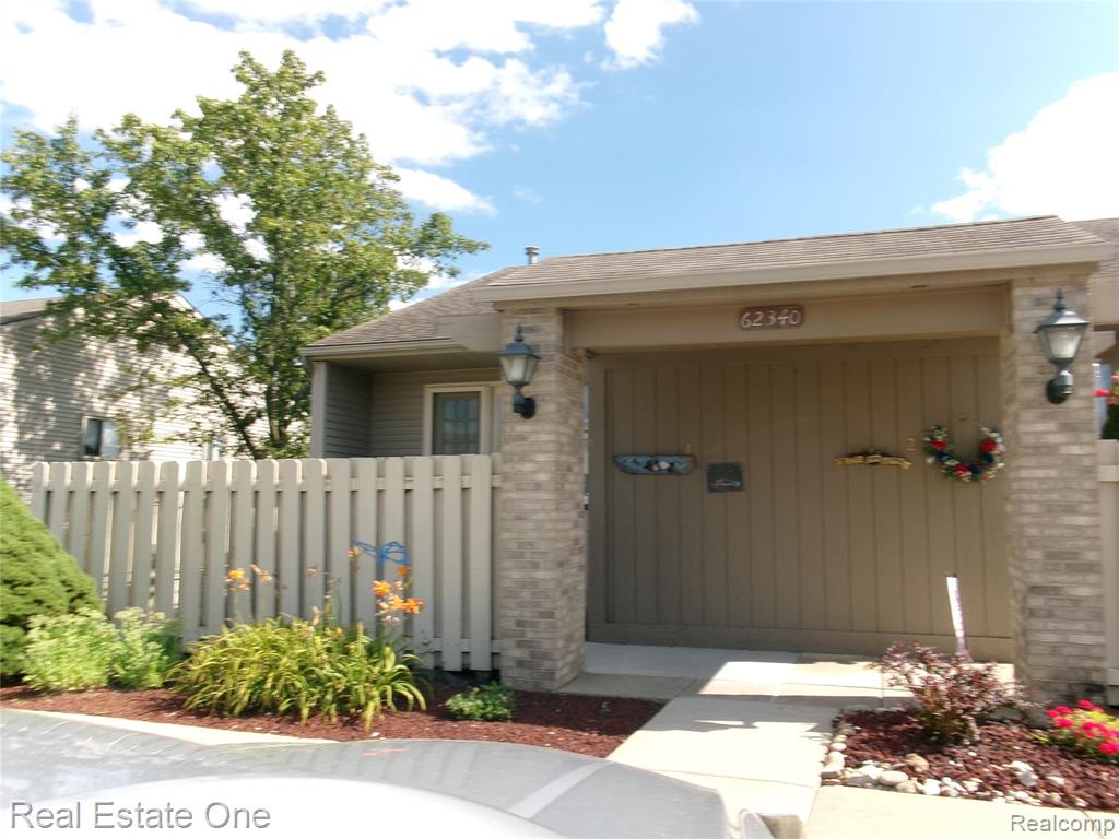 62340 Arlington Circle, 1, South Lyon, MI 48178