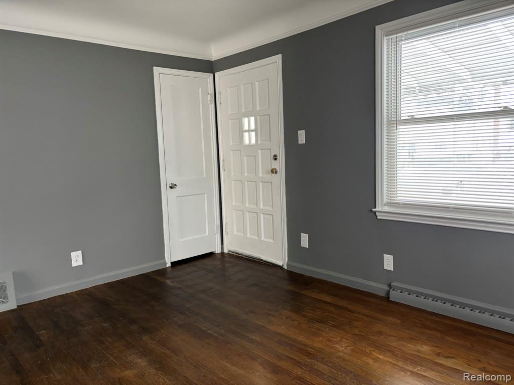 8149 Standard, Center Line, MI 48015 — Photo 3
