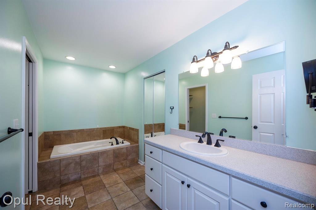 8469 CONCORD Road, Grosse Ile, MI 48138 — Photo 21