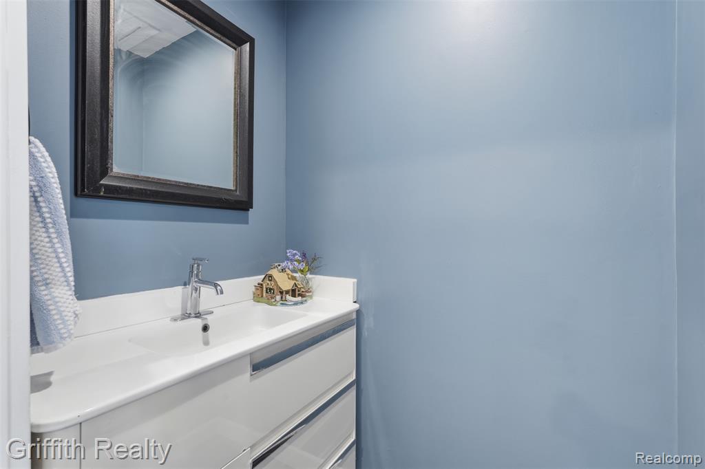 9198 Silver Lake Road, Linden, MI 48451 — Photo 21
