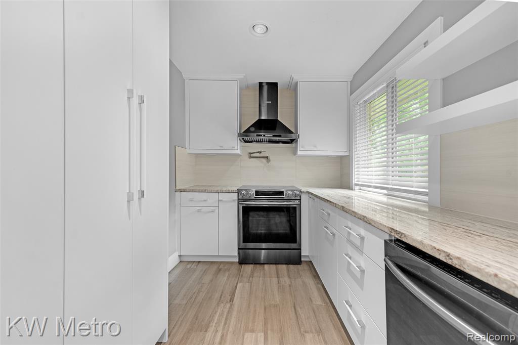 4096 CHESTNUT HILL Drive, Troy, MI 48098 — Photo 10