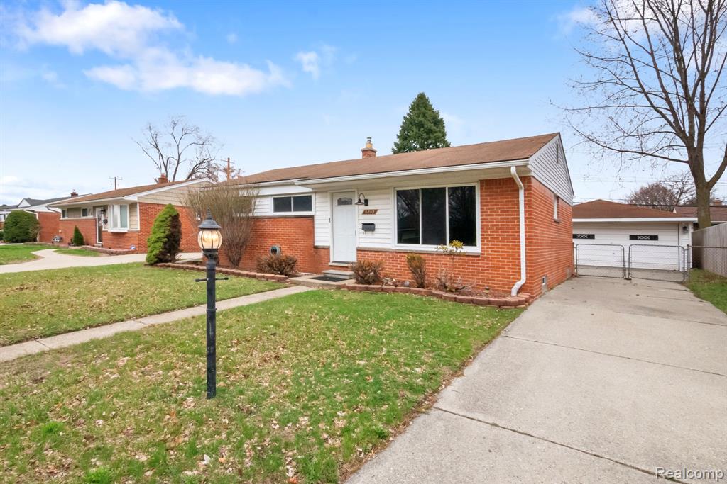 6842 Bison Street, Westland, MI — Photo 2