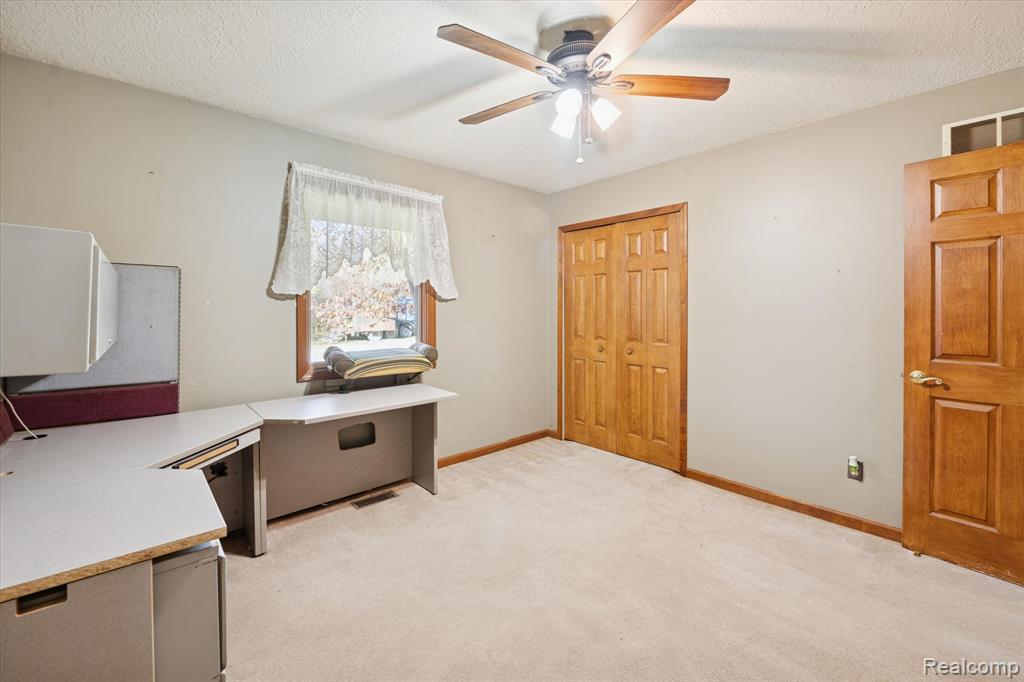 4842 Preston Road, Howell, MI 48855 — Photo 32