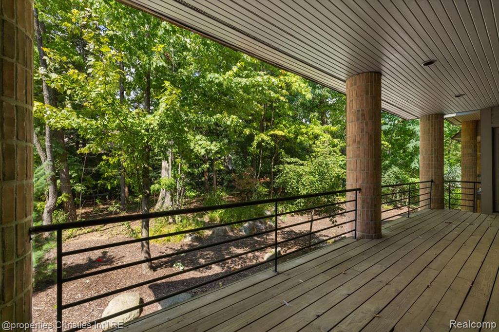 40 Scenic Oaks Drive N, Bloomfield Hills, MI 48304 — Photo 68