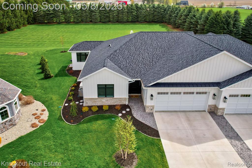 27 Hanover Drive, Frankenmuth, MI 48734 — Photo 58