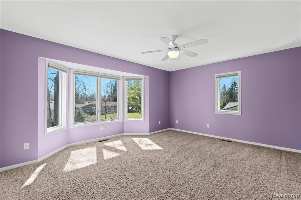 3965 N VANSTONE Drive, Commerce Twp, MI 48382 — Photo 16