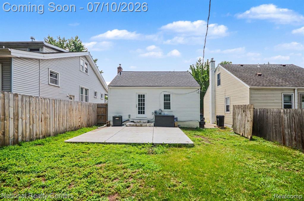 551 E Maplehurst Street, Ferndale, MI 48220 — Photo 17