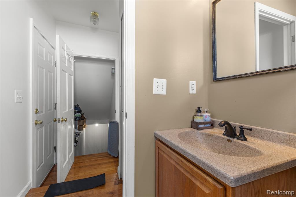 28810 Birchlawn Street, Garden City, MI — Photo 16