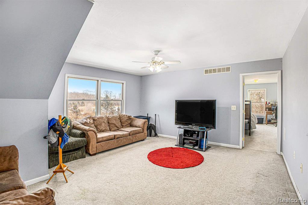 3803 BULL RUN Road, Gregory, MI 48137 — Photo 9