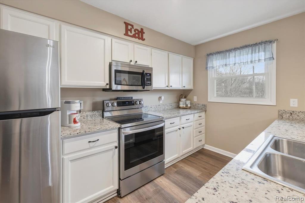 5647 Owosso Road, Fowlerville, MI 48836 — Photo 4