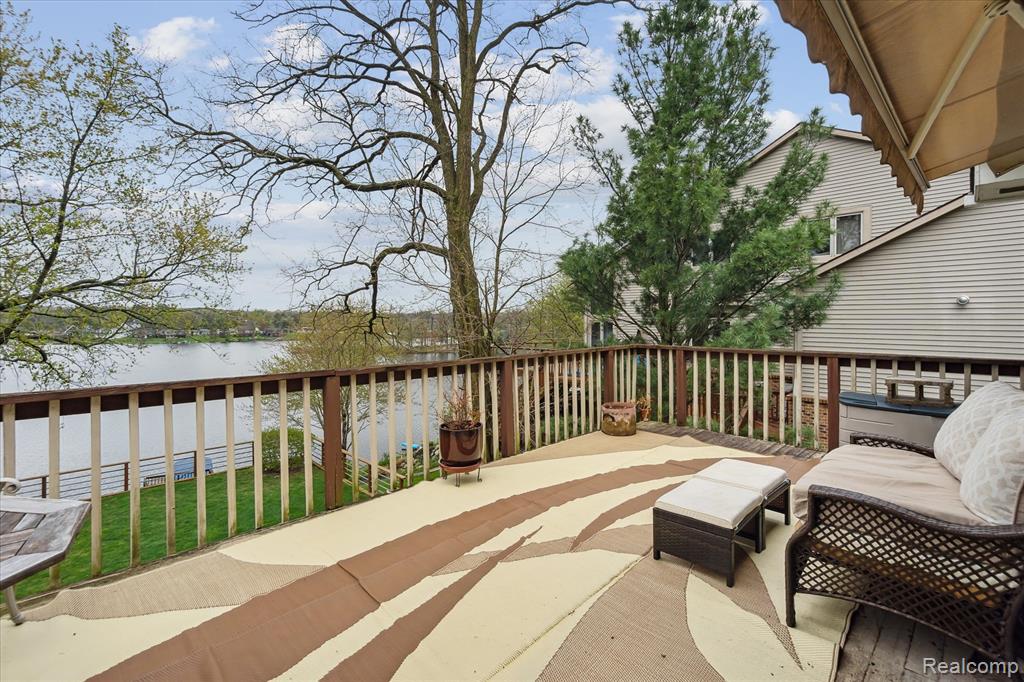 9669 NORMAN Road, Clarkston, MI 48348 — Photo 24