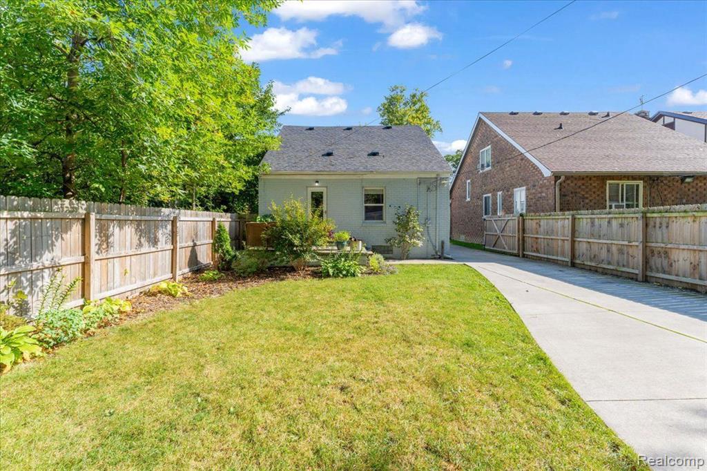 5269 Grayton Street, Detroit, MI 48224 — Photo 26