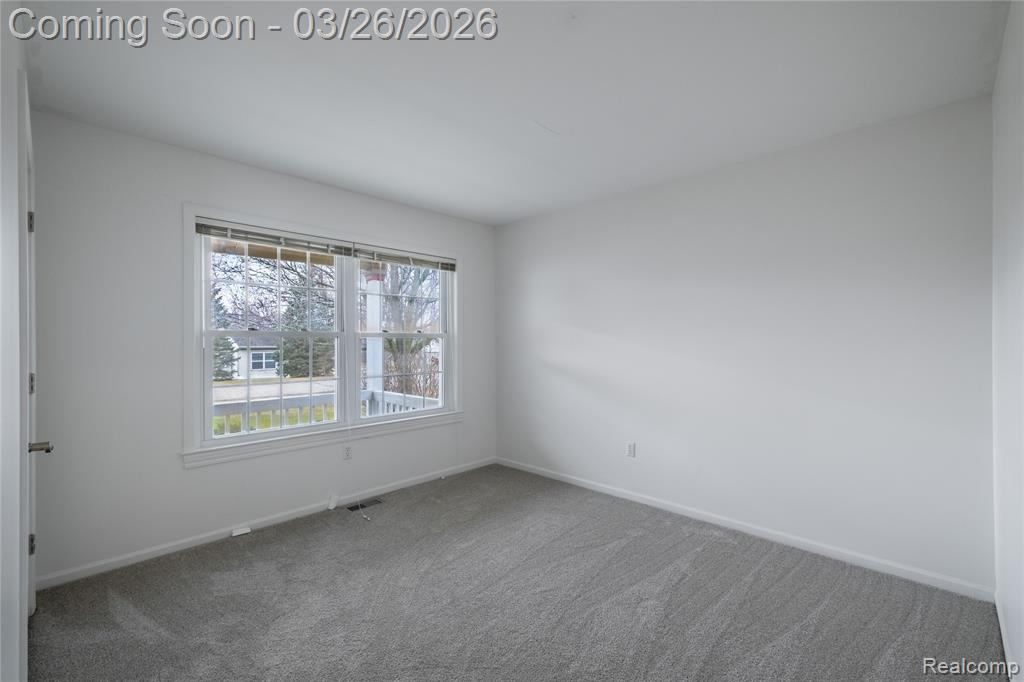 453 Pagels Court, Grand Blanc, MI 48439 — Photo 12