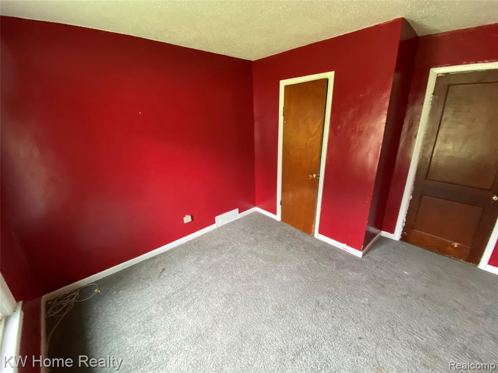 9636 Centralia, Redford, MI 48239 — Photo 15