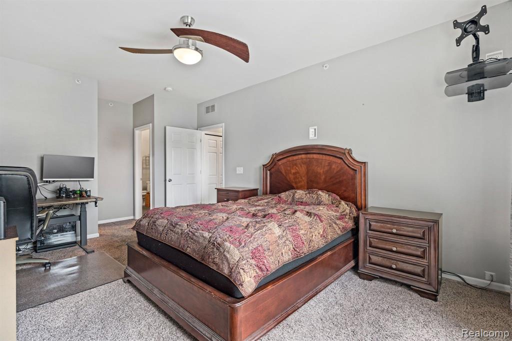 10086 RIDGE RUN Street, 36, Howell, MI 48855 — Photo 13