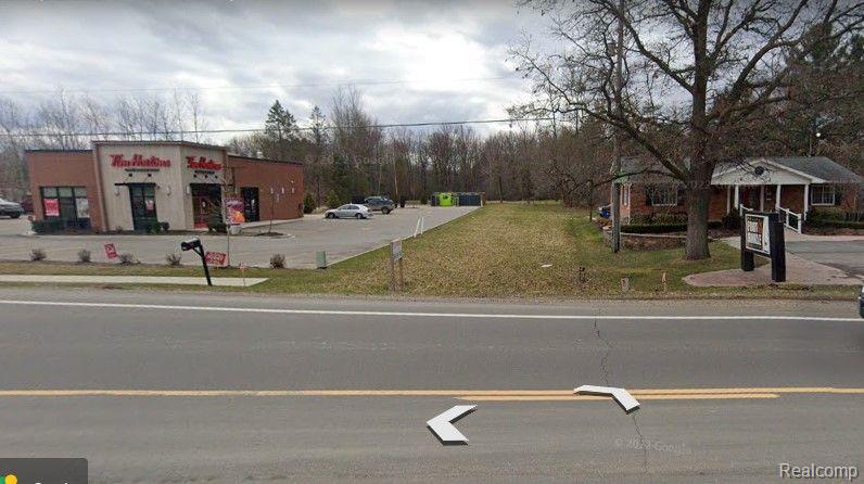 4040 Grange Hall Road, Holly, MI 48442 — Photo 2