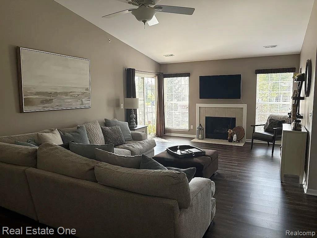 52069 Naugatuck Drive, 47, Macomb, MI 48042 — Photo 3