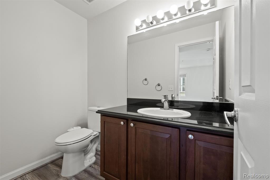 3872 Forester Boulevard, Auburn Hills, MI 48326 — Photo 8